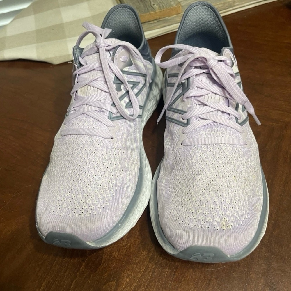 New Balance Running Shoe Astral - Picture 2 of 11